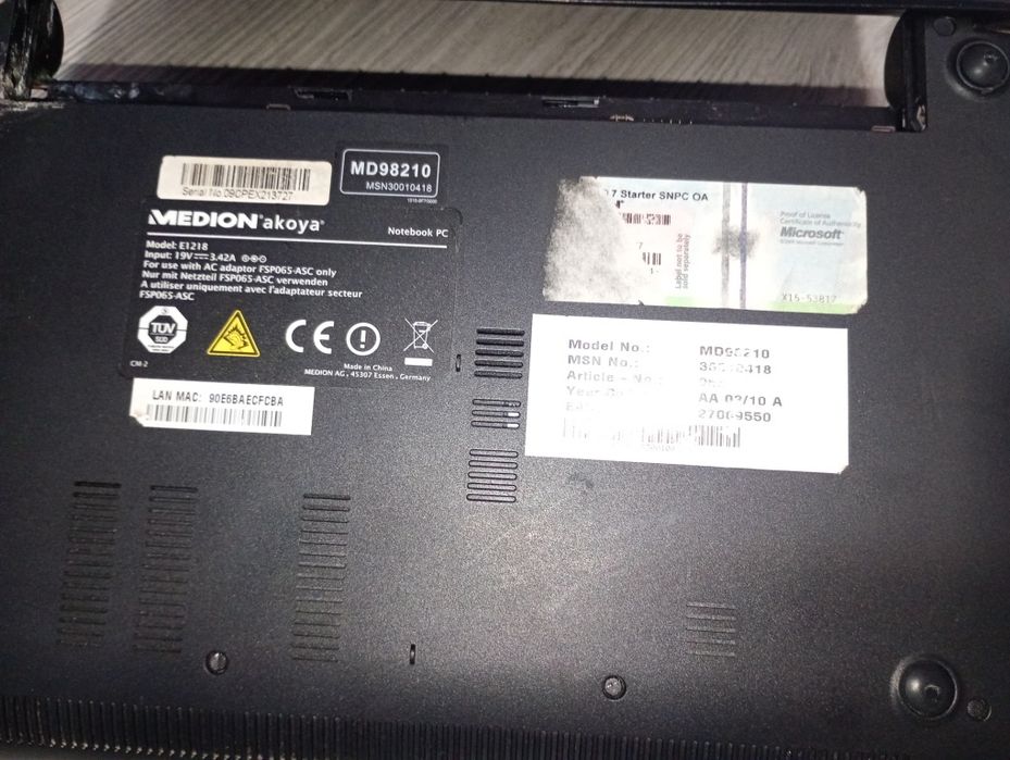 Mini laptop medion akoya și pc