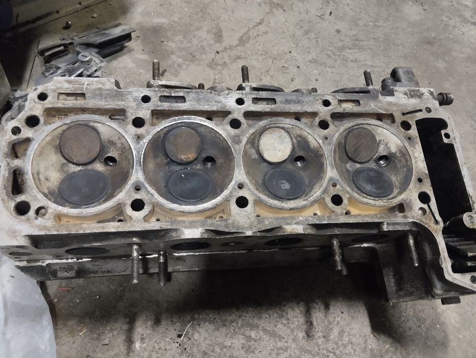 Головка мерседес 124