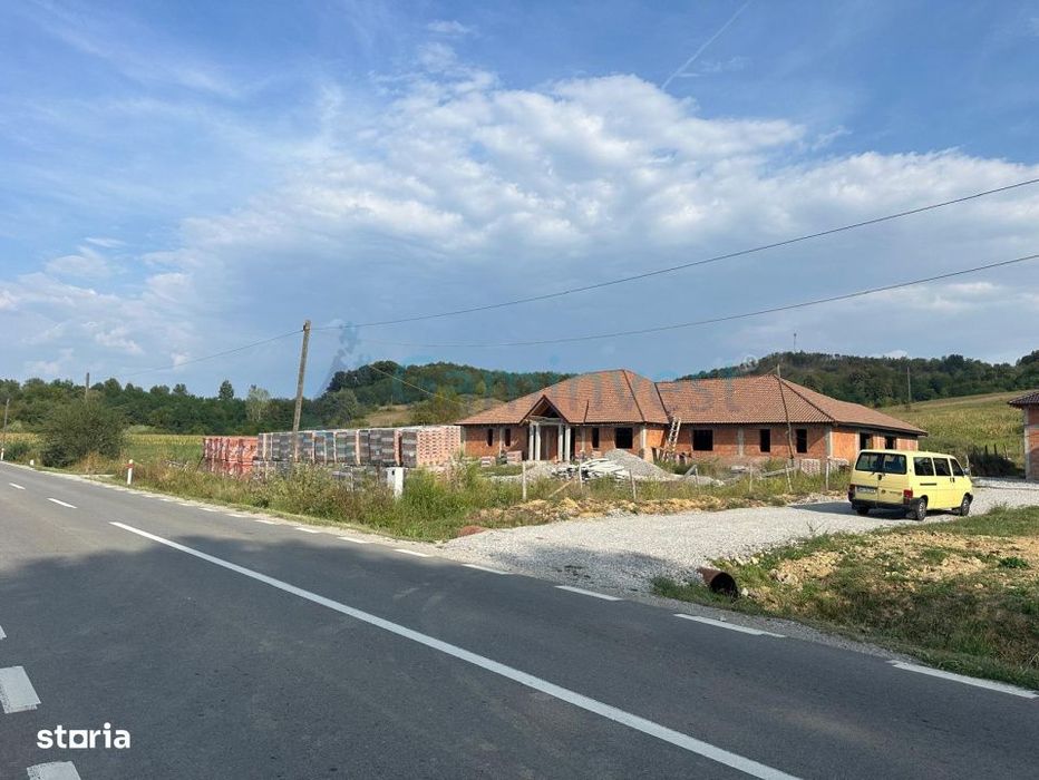 Teren si Constructie , la 40 km de Oradea, Bihor,Gaminvest,V3174
