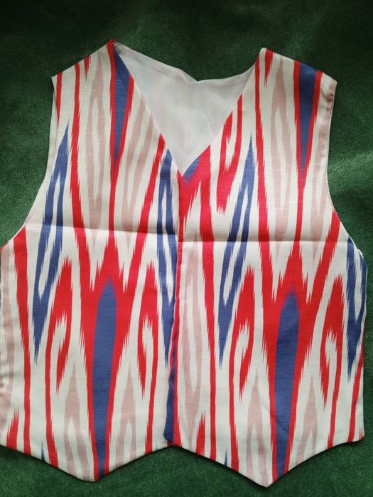 Жилет национальный атлас, тюбетейки