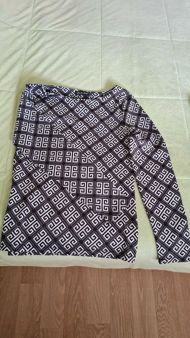 Дамски дънки 5 бр.и 2 блузи