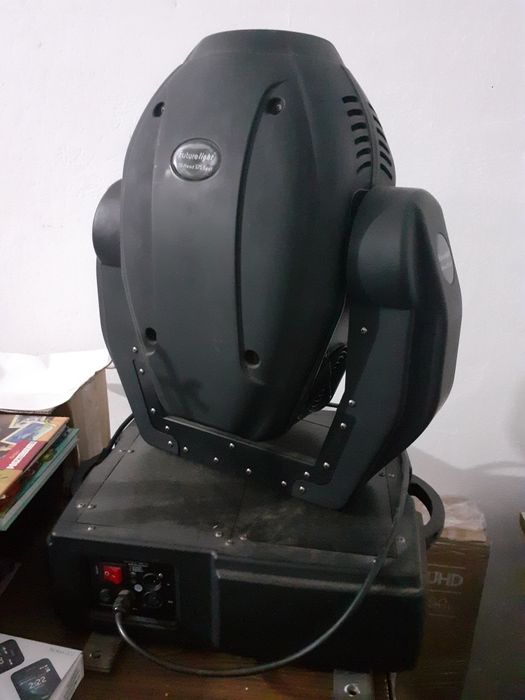 Moving Head Futurelight Dj Head 575