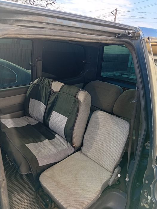 Минивэн Ниссан серена