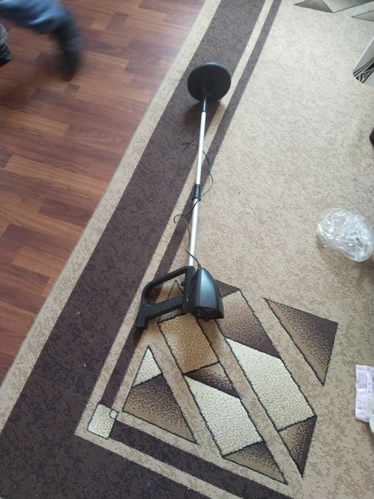 Продам металлоискатель