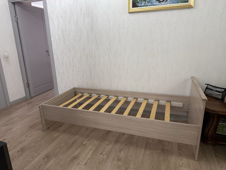 Продам кровать б/у