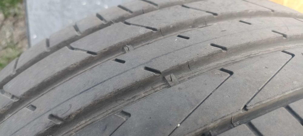 Anvelope Vara 245 45 18 Vara Profil ~4-5mm DOT 11/21 Folosite 1 Sezon