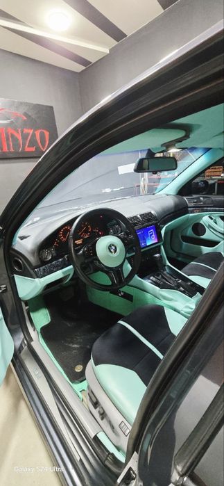 BMW e39 в отличном состоянии.