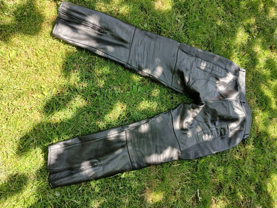 Pantaloni piele moto