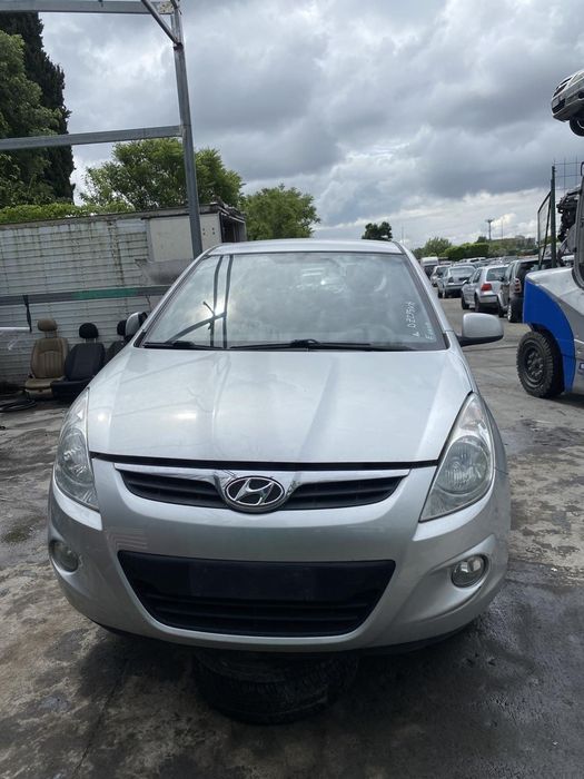 Hyundai i20 НА ЧАСТИ!!!