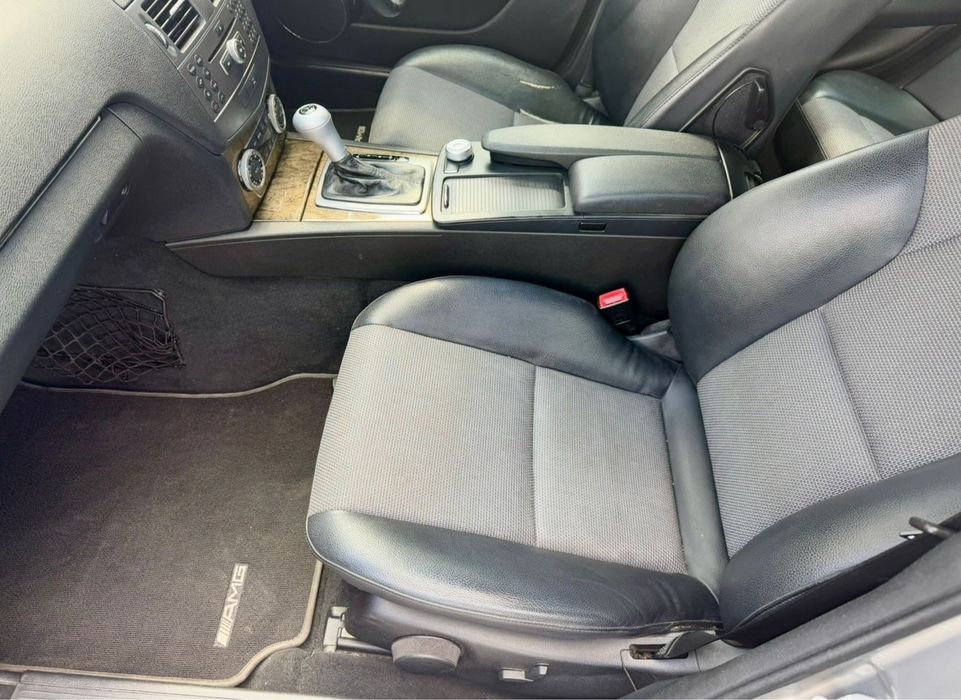 Mercedes C class Fara Motor an 2011 Automat model AMG masina arata ca noua punte spate noua!!