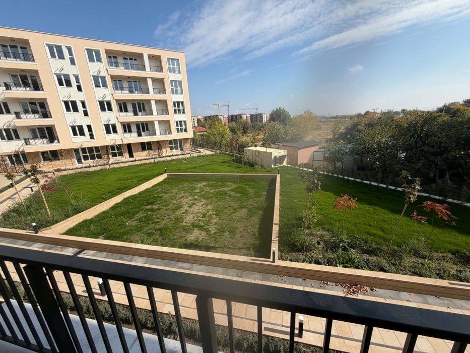 Продава се Тристаен апартамент в Пловдив, Христо Смирненски - 105 кв.м за 1600 €/кв.м - Снимка #2