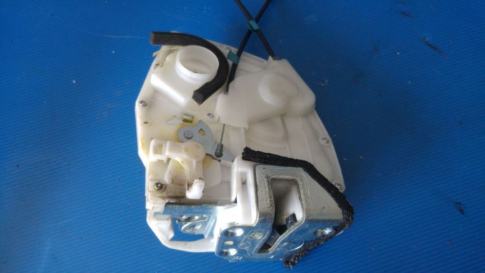 broasca usa dreapta spate opel agila b 82301-51k20