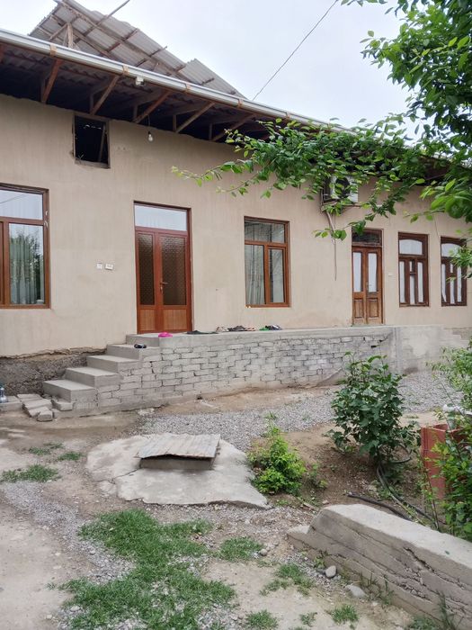 Rovut Terakqatorda Hovli sotiladi