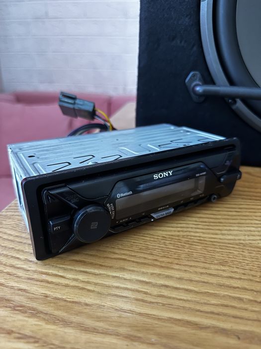 JBL бас каса с усилвател