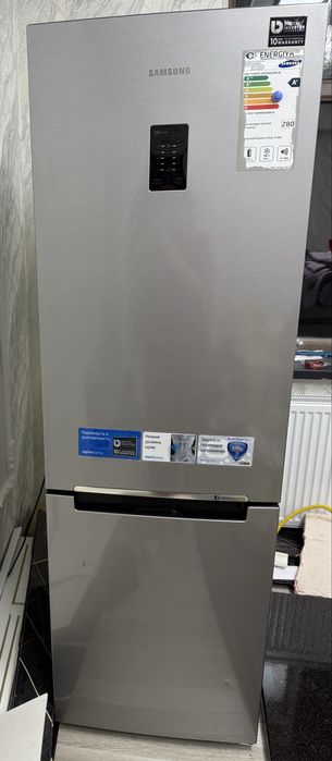 Холодильник samsung