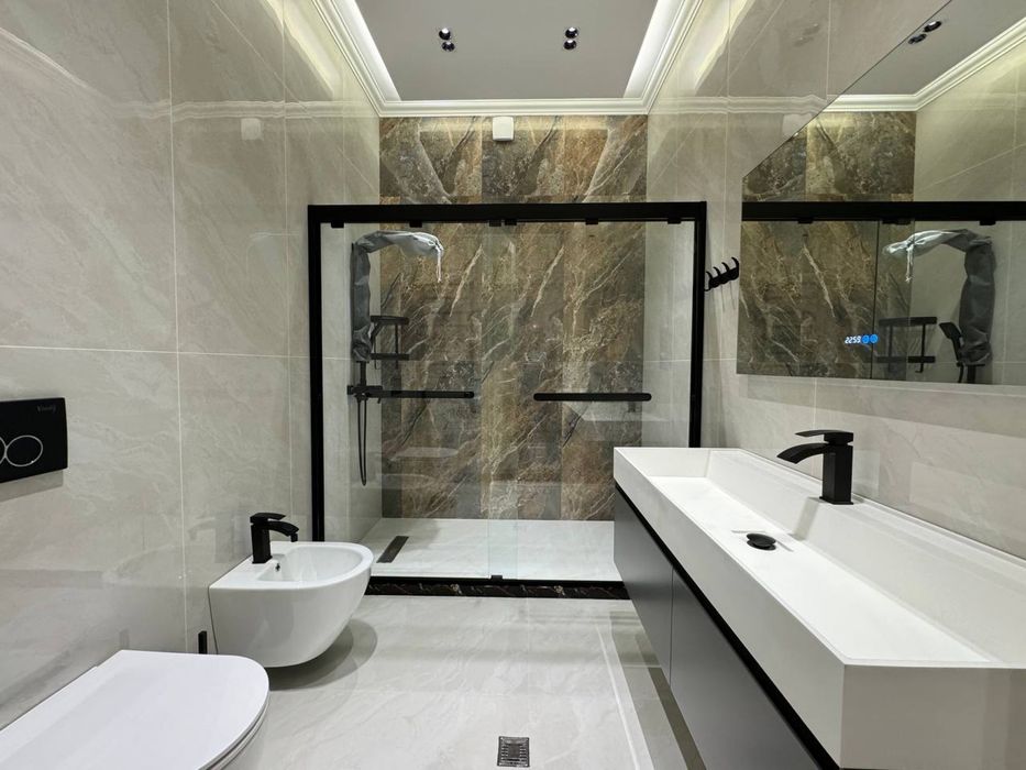 Новый Роскошный Дом на Луначарский.