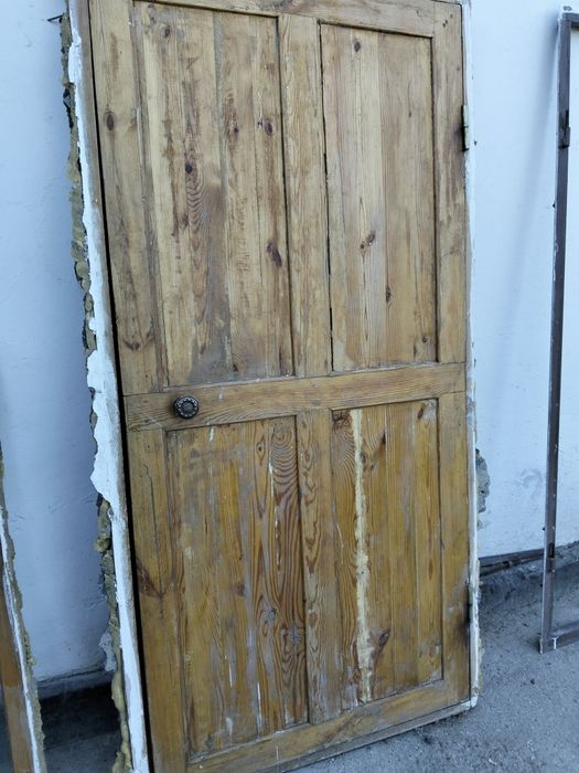 Продам двери и окно