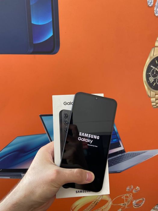 Samsung A34.