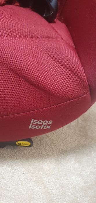 Scaun auto ISOFIX Bebe Confort ISEOS Raspberry Red, 9-18 kg, Rosu