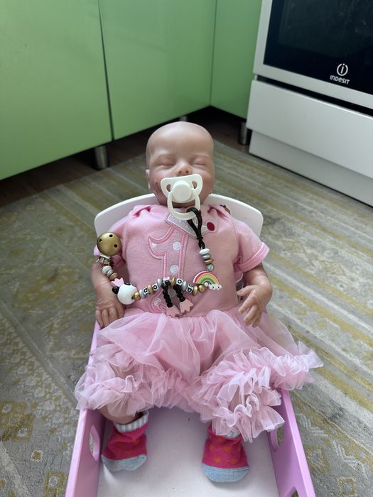 Продаю две куклы Реборн с аксессуарами.