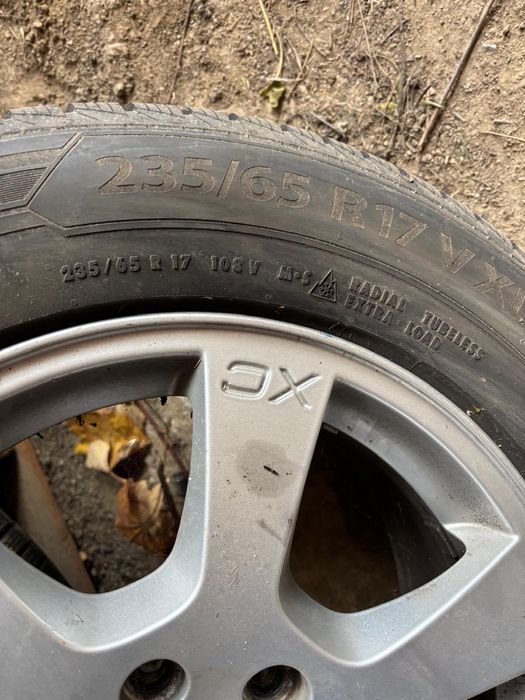 Genti volvo cu anvelope pe 17