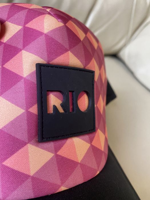 RIO - дизайнерска шапка с козирка