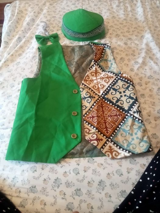 Продам желетку мужская