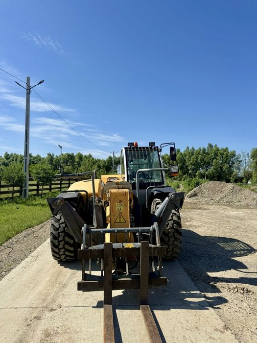 Încărcător frontal Liebherr telescopic IL.435.13 m