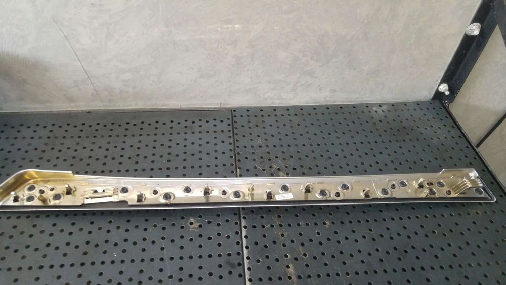 Ornament usa dreapta fata bmw seria 5 f10 f11 805016401