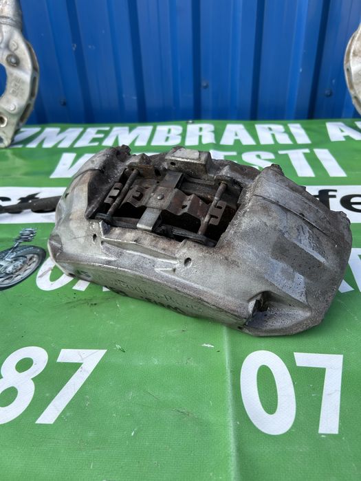 Etrier stânga față Mercedes W213 E350 cdi