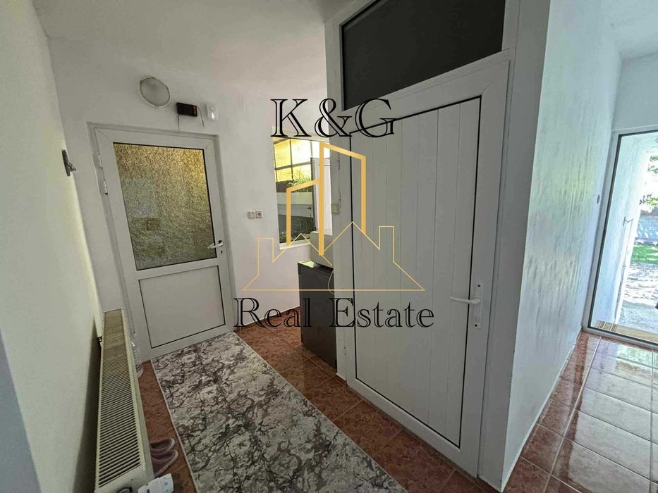 Едноетажна къща в много добро състояние