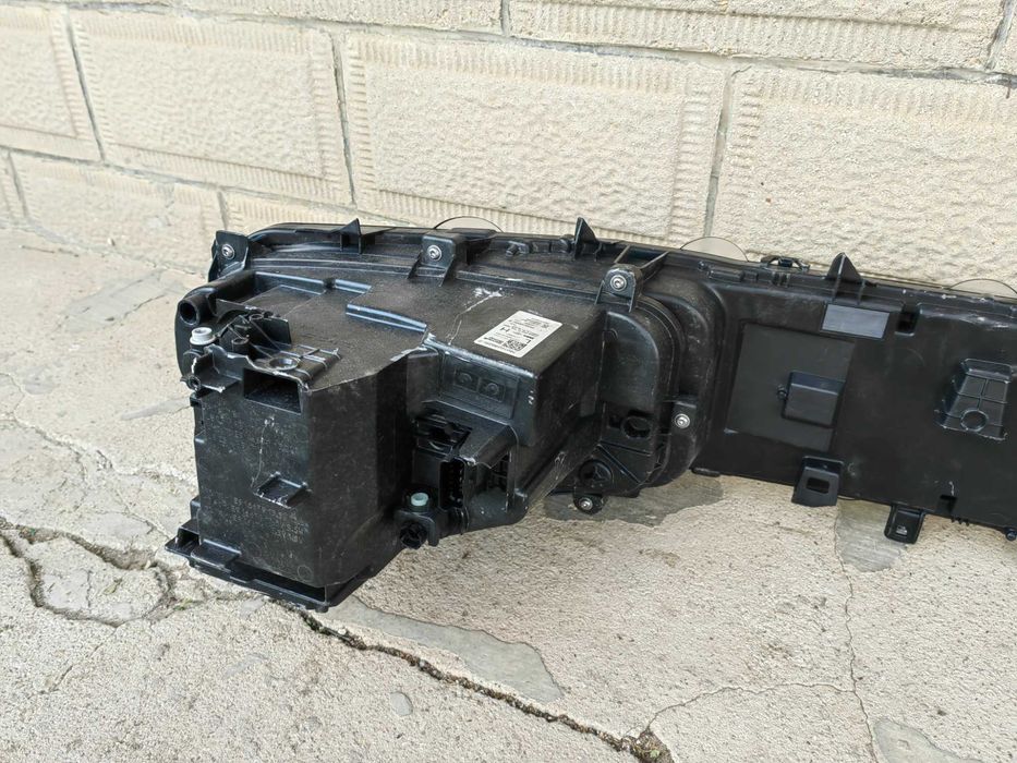 Фарове Renault 4 E-Tech LED / Маска стъкло Renault 4 E-Tech / Фарове Рено 4 Оригинални
