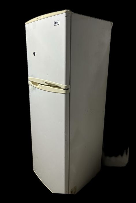 Холодильник LG.
