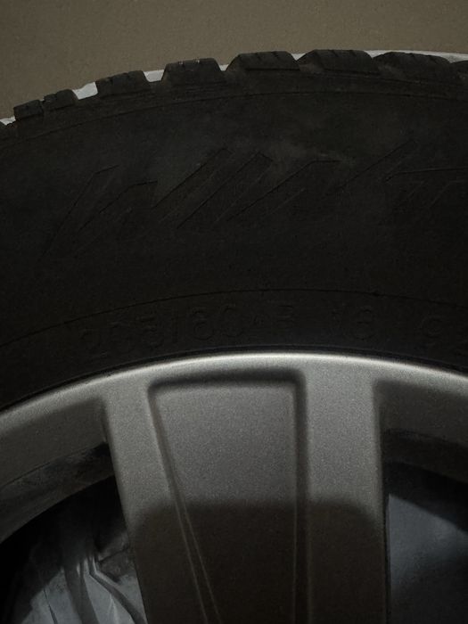 Гуми с оригинални джанти AUDI