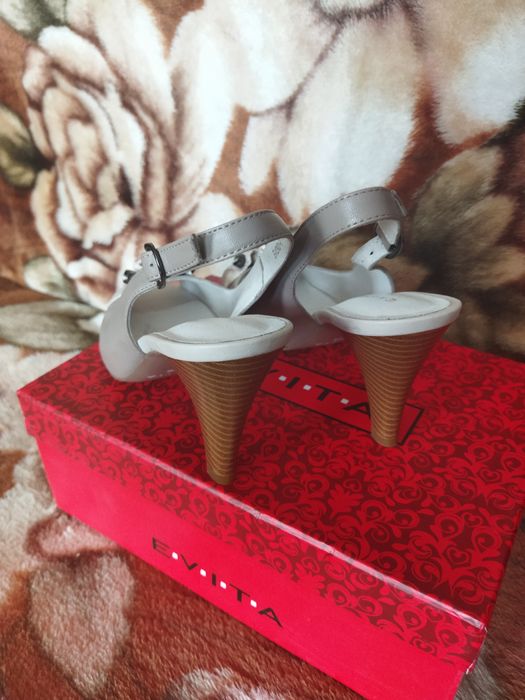 Босоножки, новые,размер 36