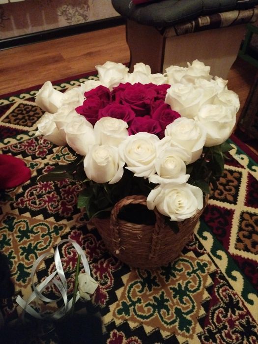 Цветы розы срочно