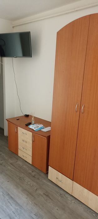 Închiriez garsonieră