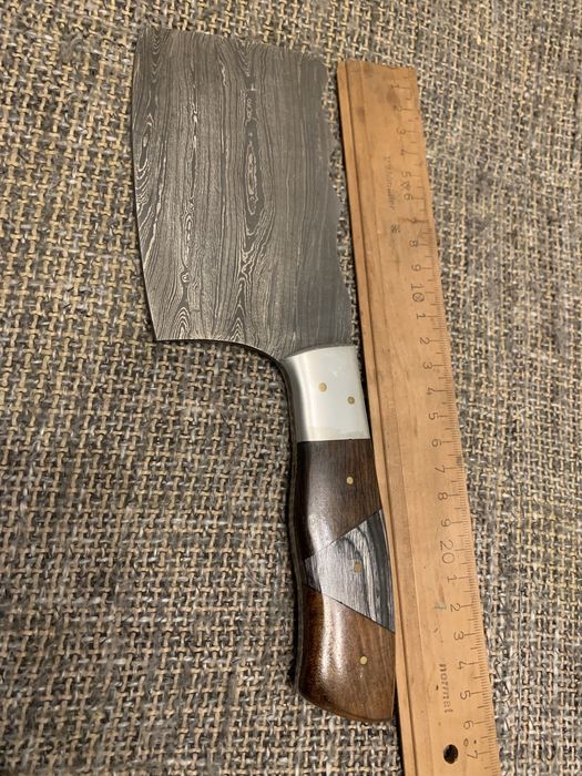 Ръчно кован ловен нож от дамаска стомана