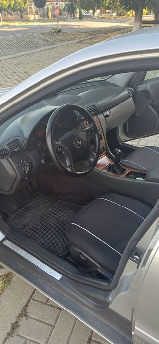 Mercedes-Benz C180