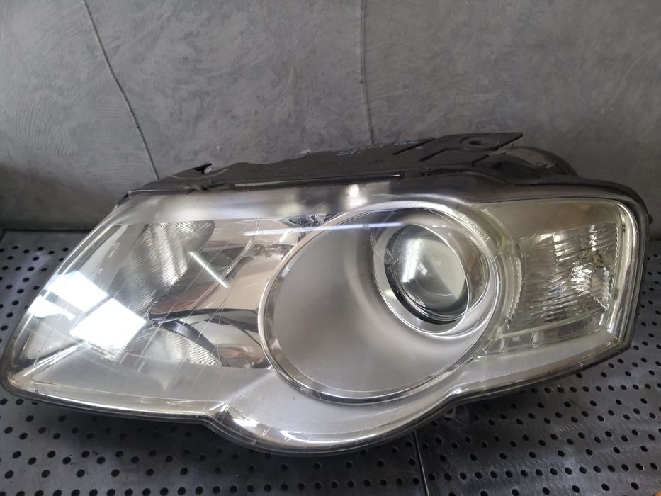 Far stanga vw passat b6 3c berlina 3c0941005m