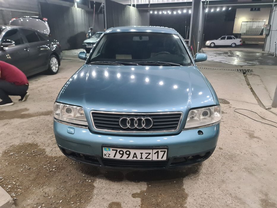 Audi A6 2000г         .