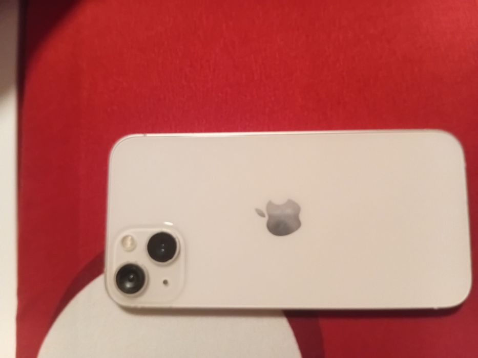 Se vinde un iPhone 13 funcționează impecabil