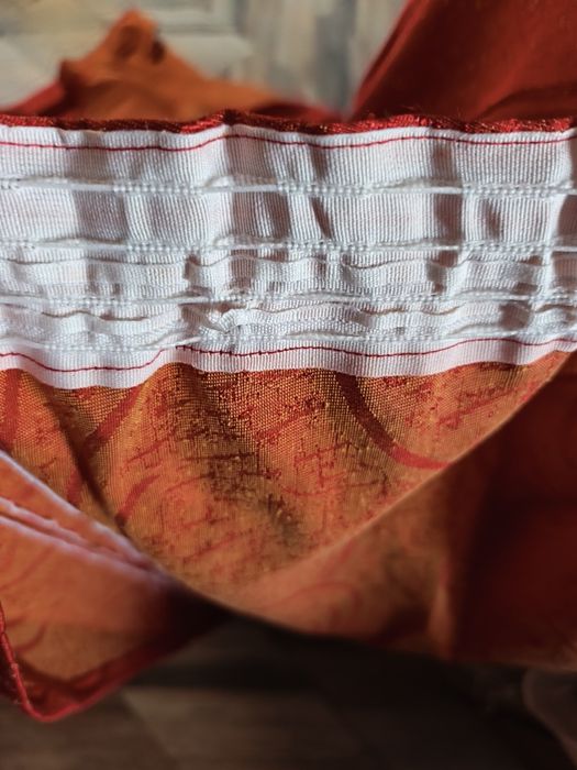 Draperii din mătasă vegetală, stare foarte bună, se potrivesc pentru geamuri mari, sunt 5 bucăți