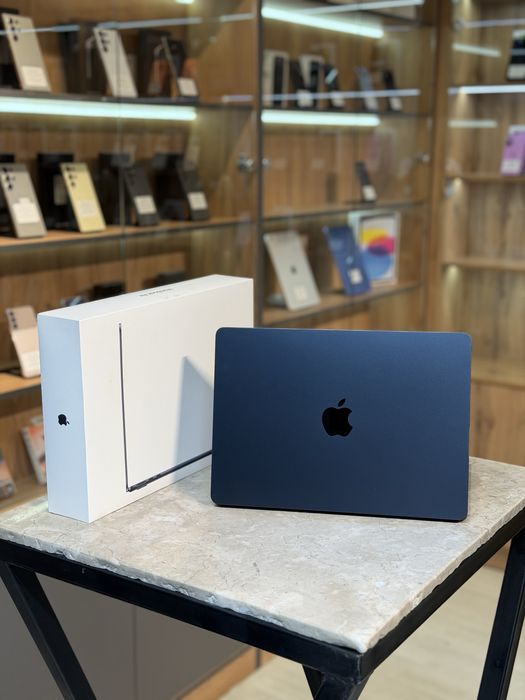 MacBook Air M2 | 256GB / PhoneLab