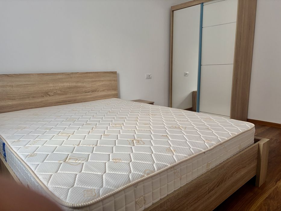Apartament cu 3 Camere De Inchiriat