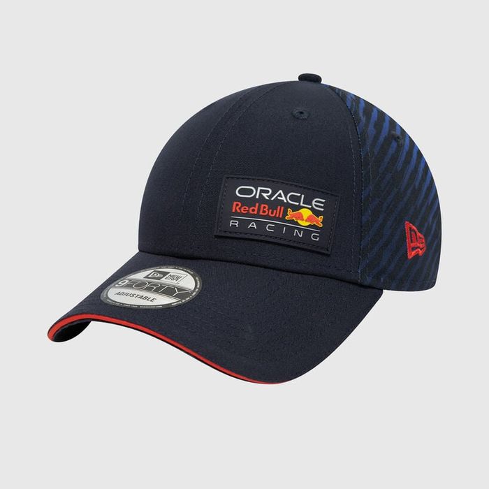 Шапка с козирка,  The North Face, Redbull,Ed Hardy,Ferrari