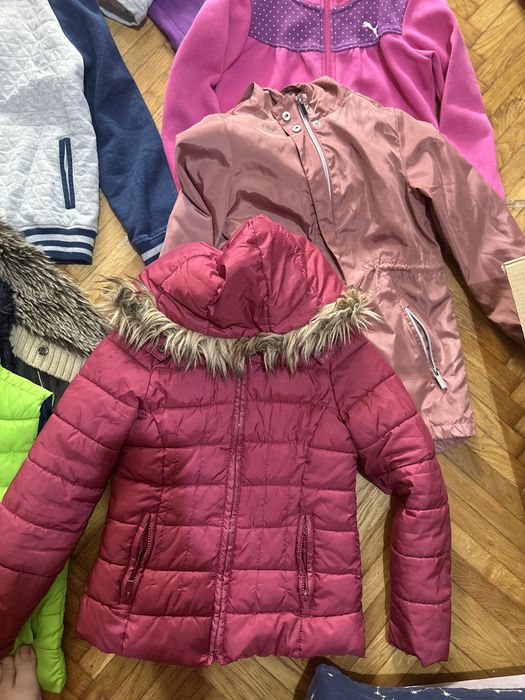Geci veste si honarace fetita