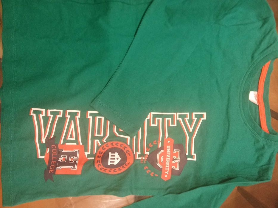 Три панталона момче 5-6 г.- 5 евро..