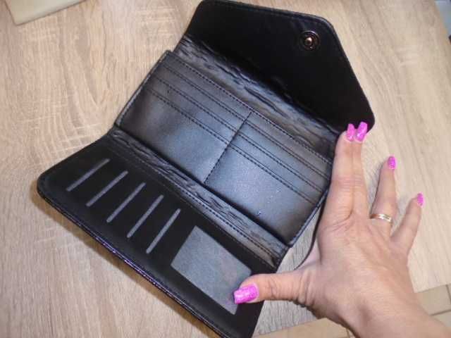 Дамски портмонета