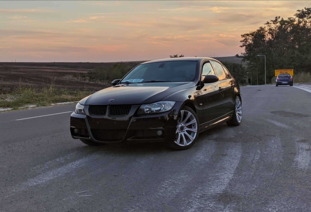 BMW Seria 3 E90 320d M Pachet